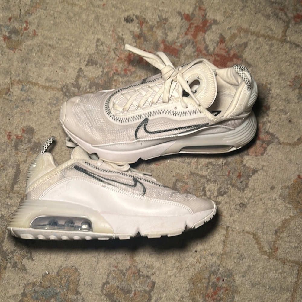 Nike womens shoes